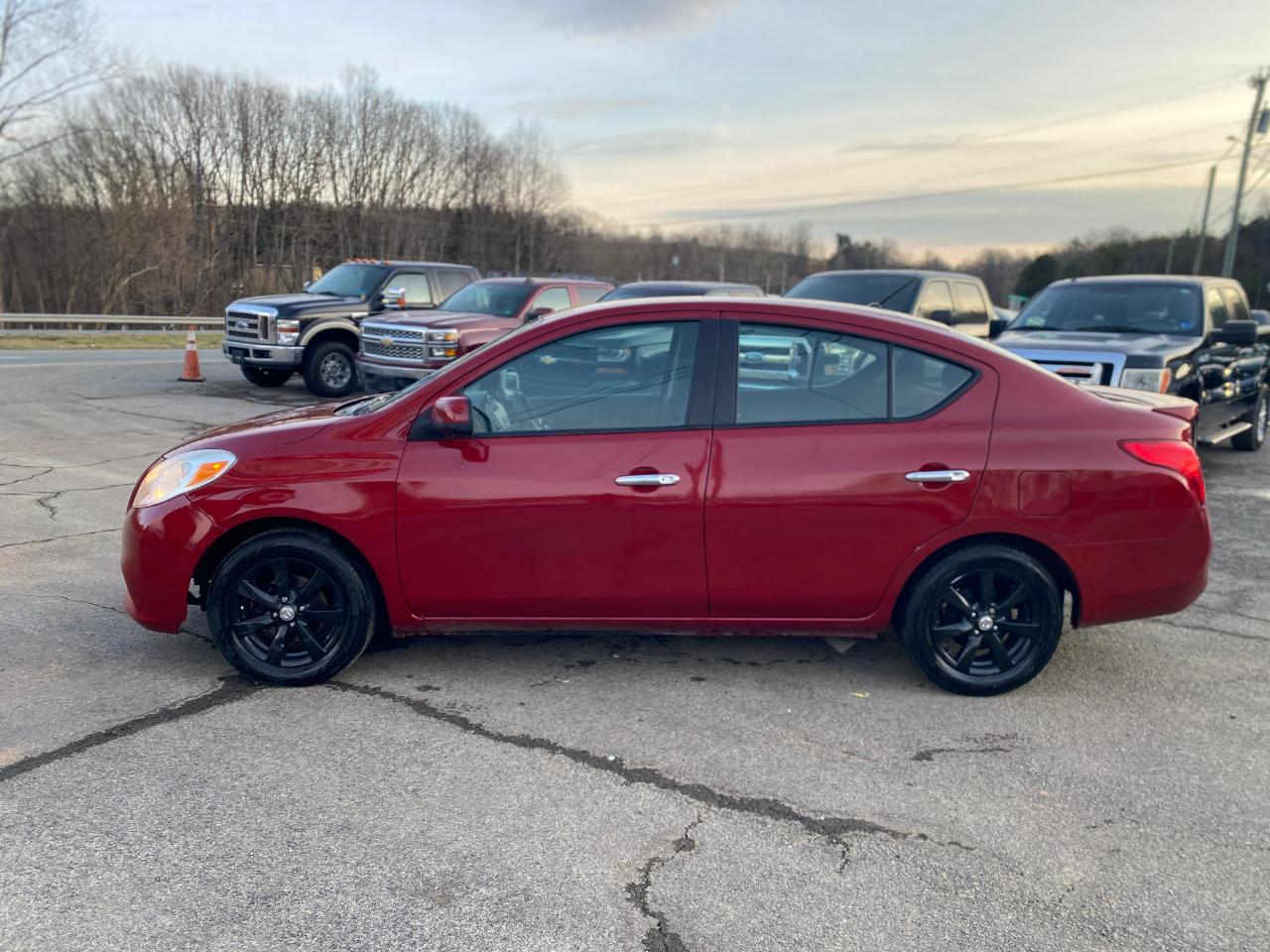 Nissan Versa 1.6 S 4A 2013