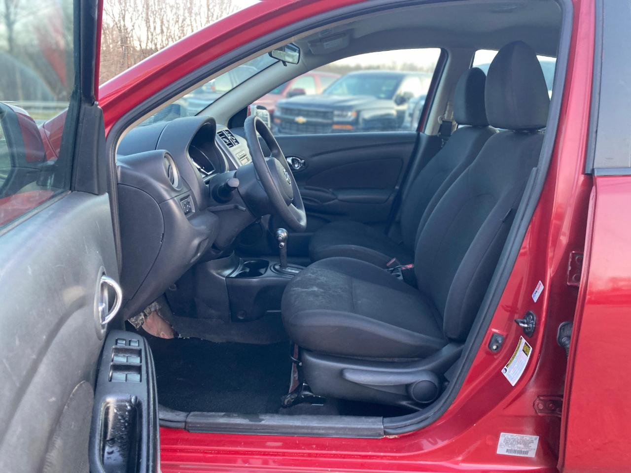 Nissan Versa 1.6 S 4A 2013