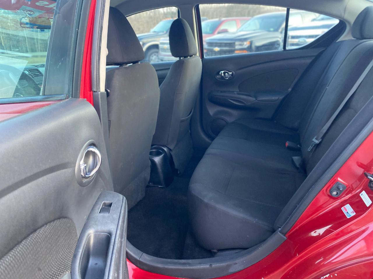 Nissan Versa 1.6 S 4A 2013