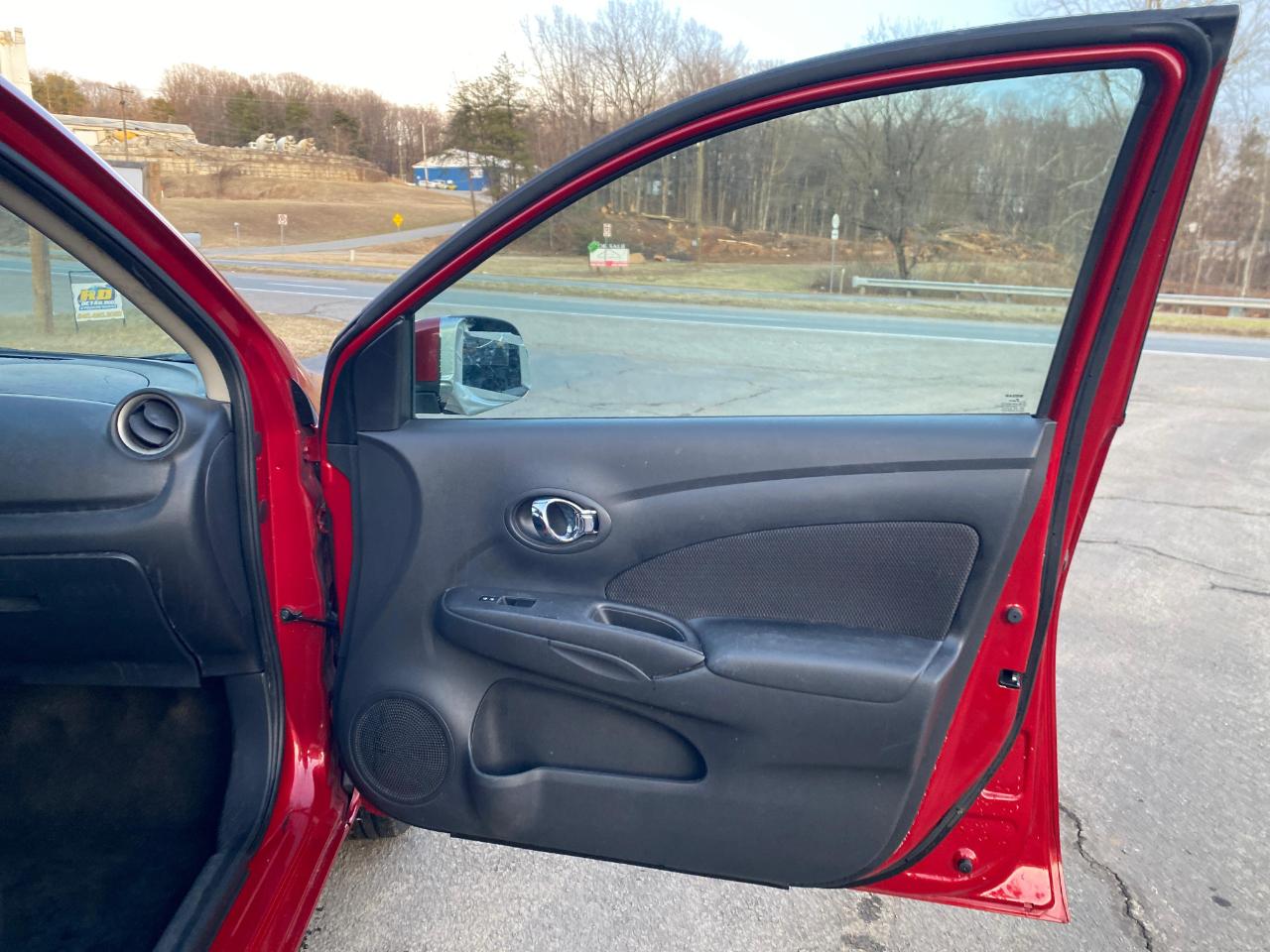 Nissan Versa 1.6 S 4A 2013