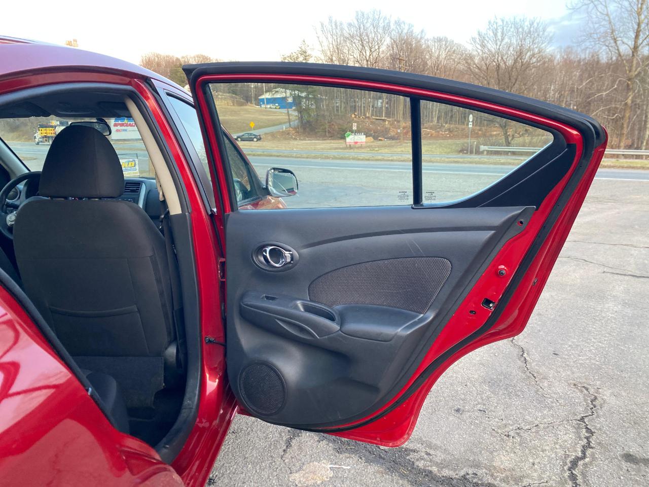 Nissan Versa 1.6 S 4A 2013