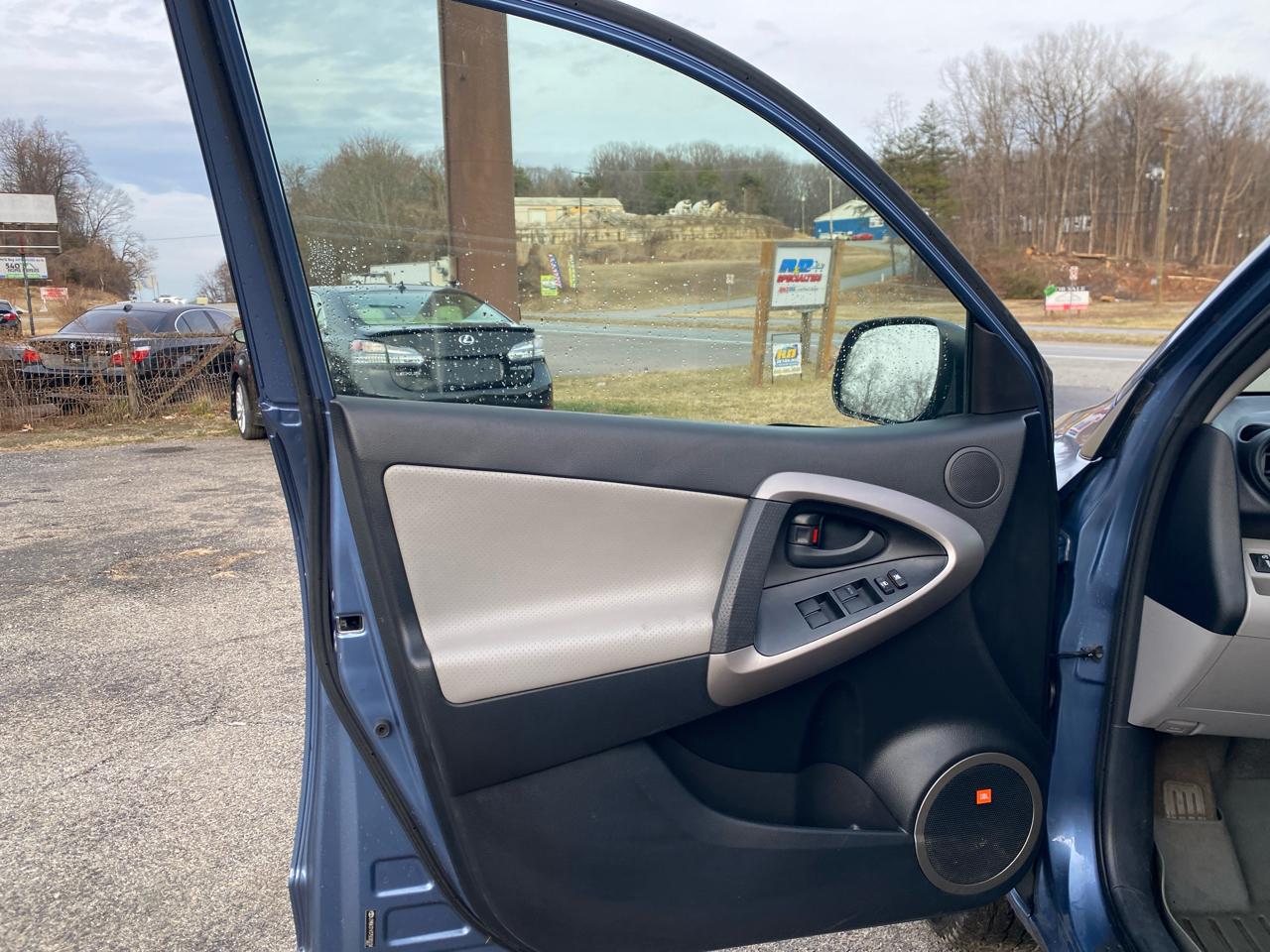 Toyota RAV4 Limited V6 4WD 2007