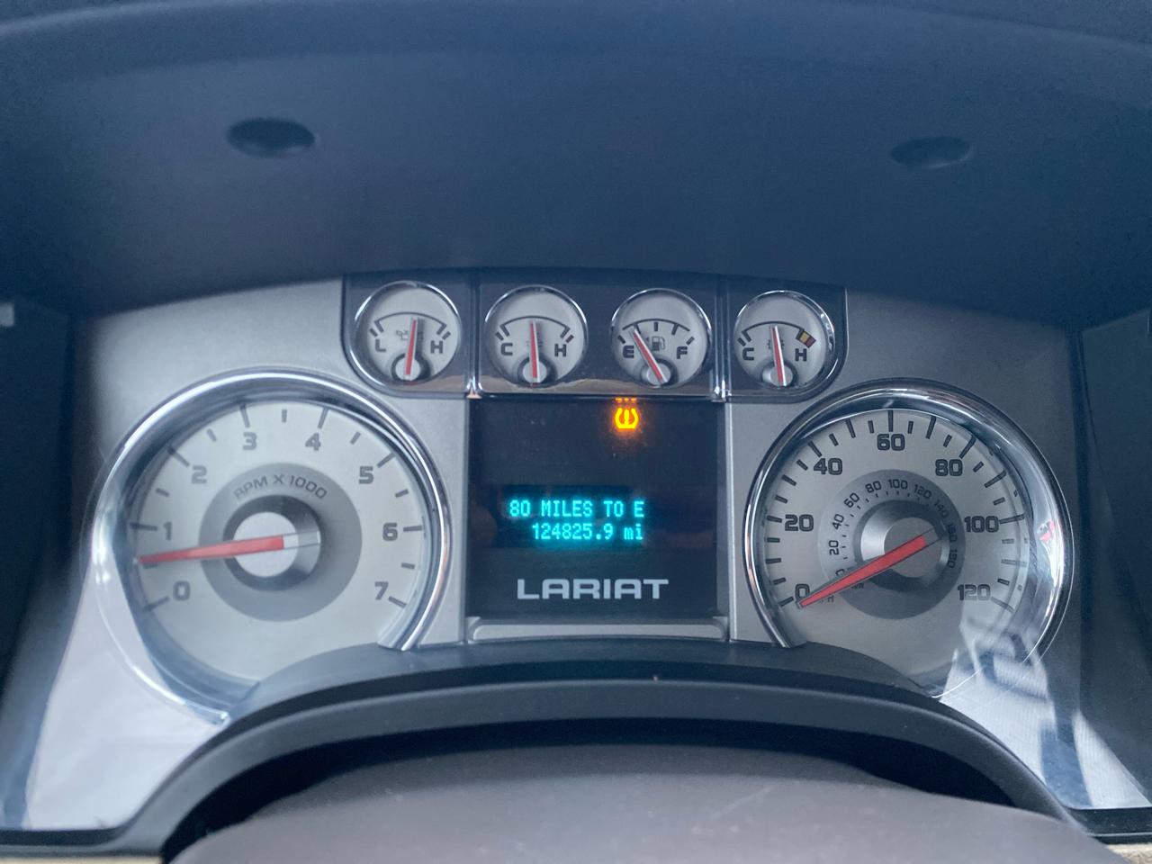 Ford F-150 4WD SuperCrew 157" Lariat w/HD Payload Pkg 2010