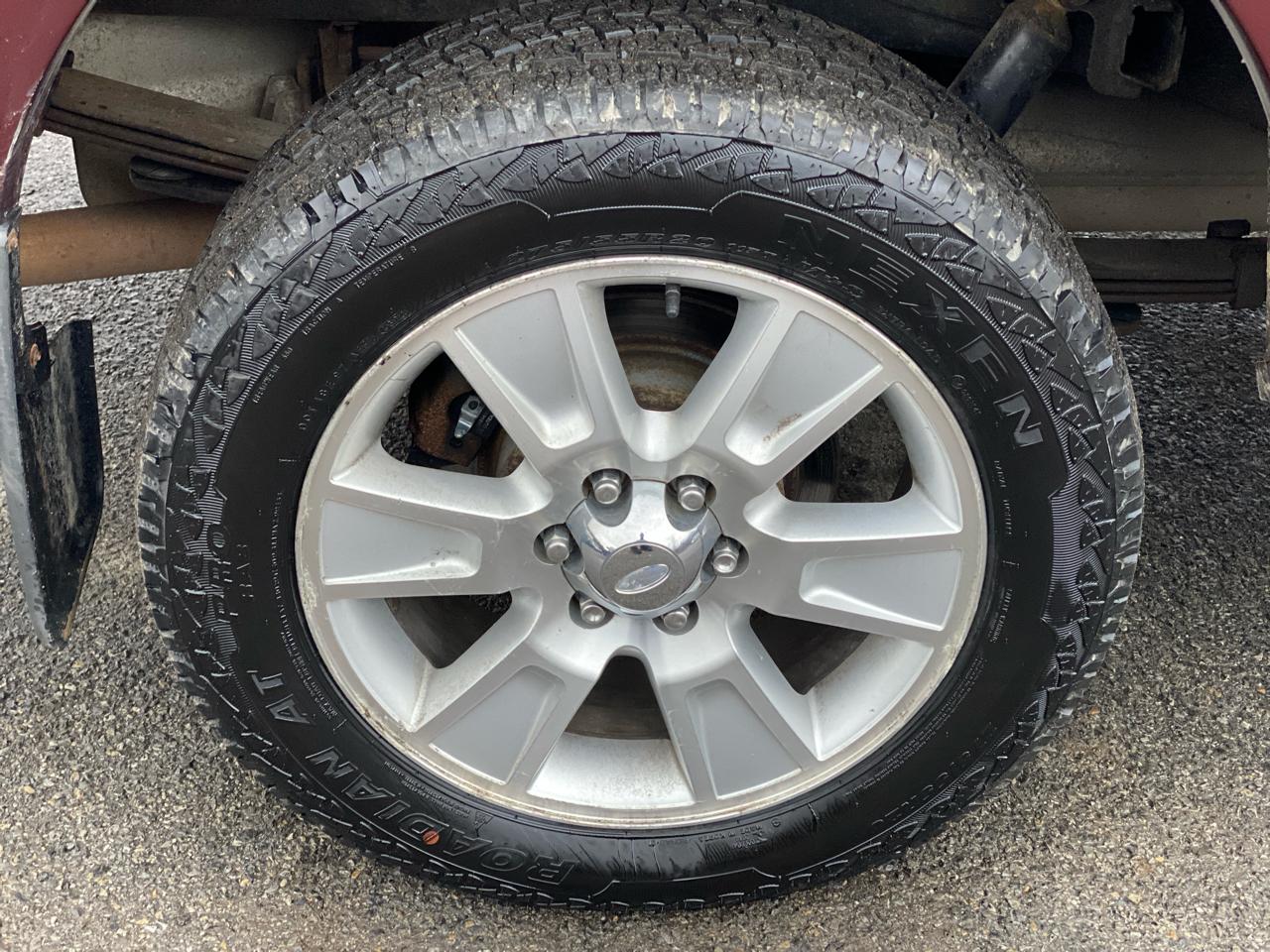 Ford F-150 4WD SuperCrew 157" Lariat w/HD Payload Pkg 2010