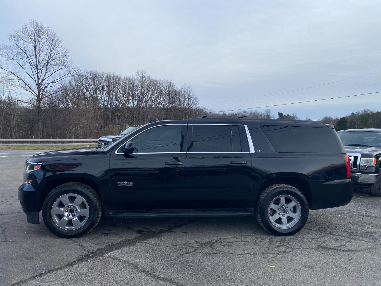 Chevrolet Suburban LT 1500 4WD 2015