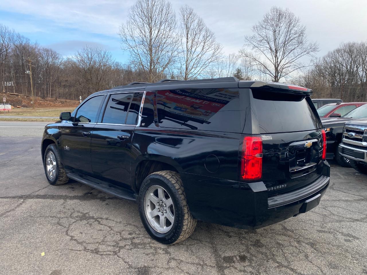 Chevrolet Suburban LT 1500 4WD 2015