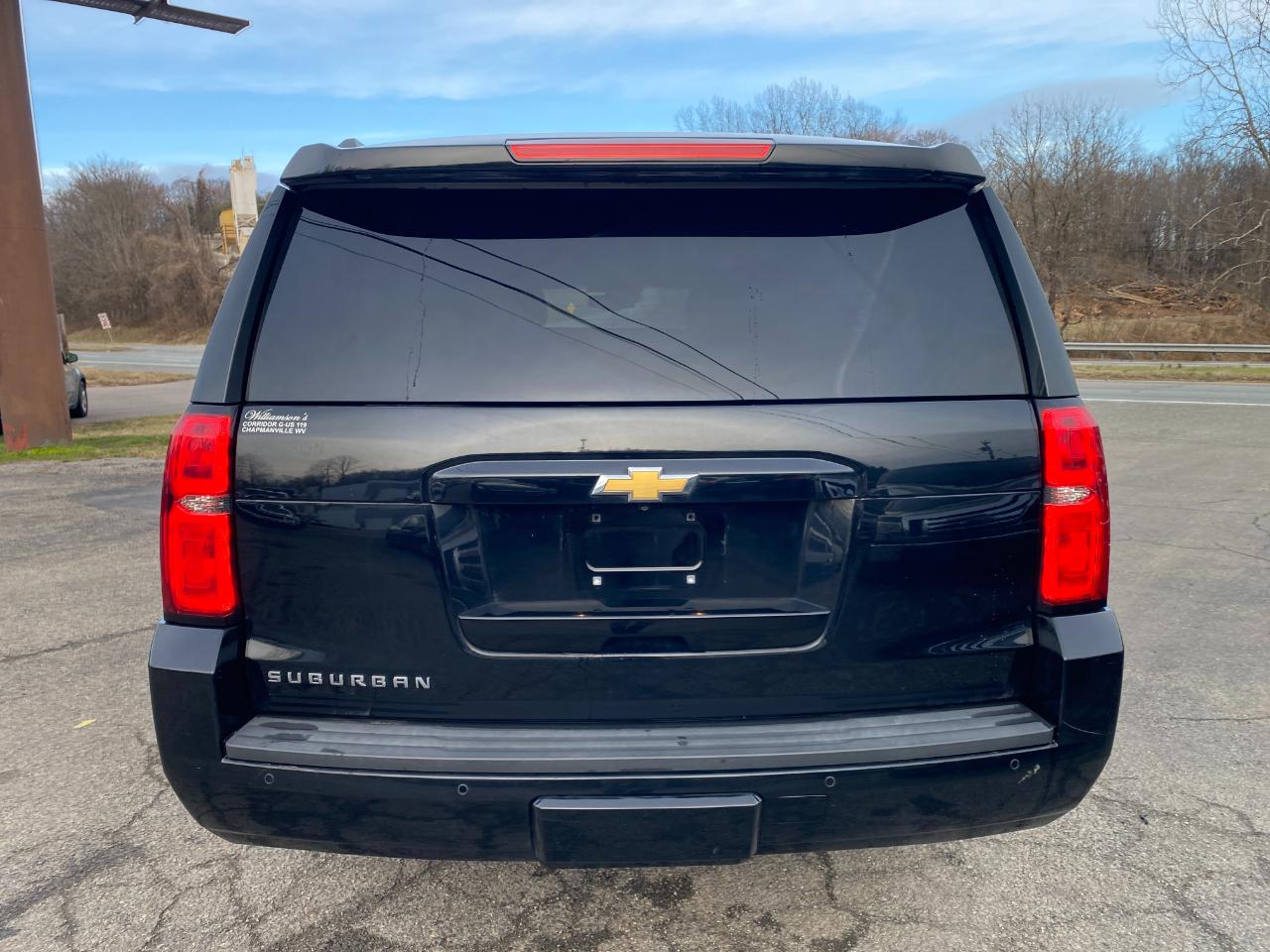 Chevrolet Suburban LT 1500 4WD 2015