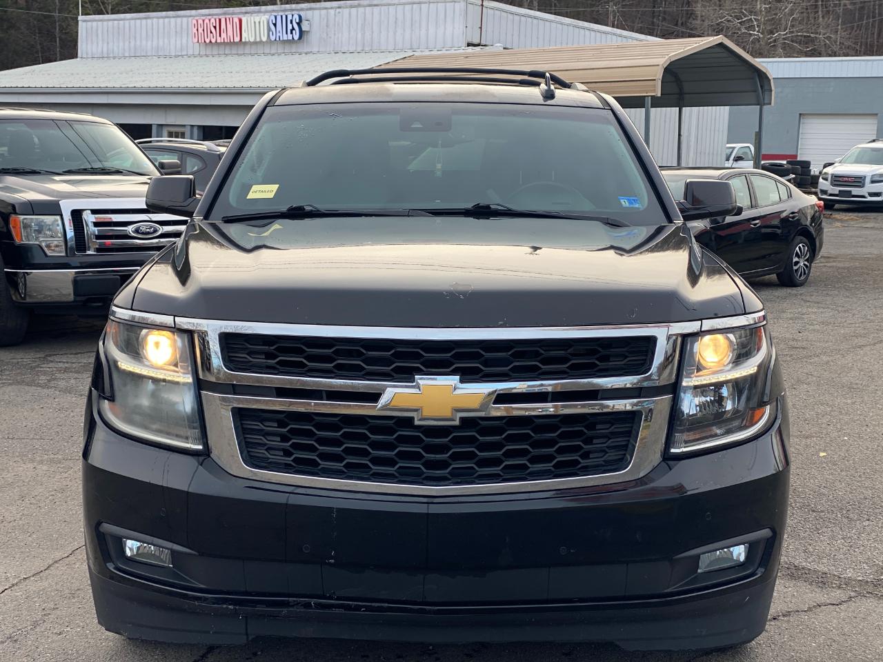 Chevrolet Suburban LT 1500 4WD 2015