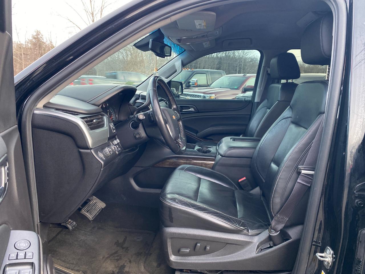 Chevrolet Suburban LT 1500 4WD 2015