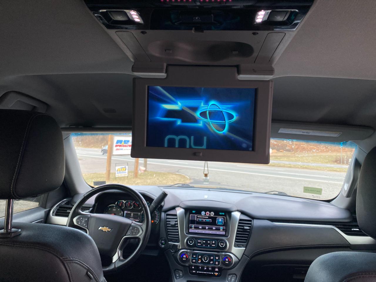 Chevrolet Suburban LT 1500 4WD 2015