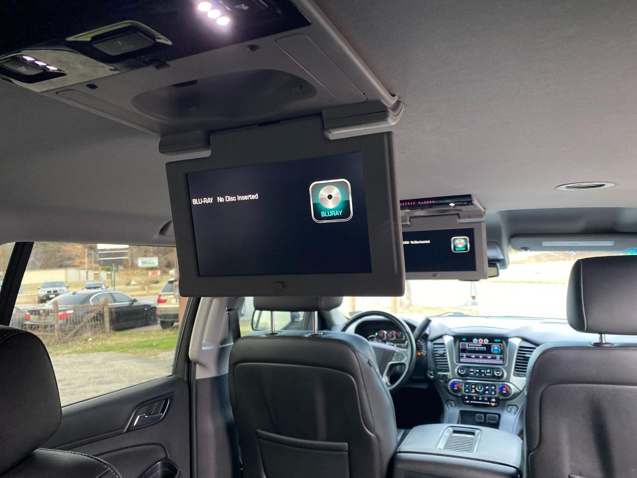 Chevrolet Suburban LT 1500 4WD 2015