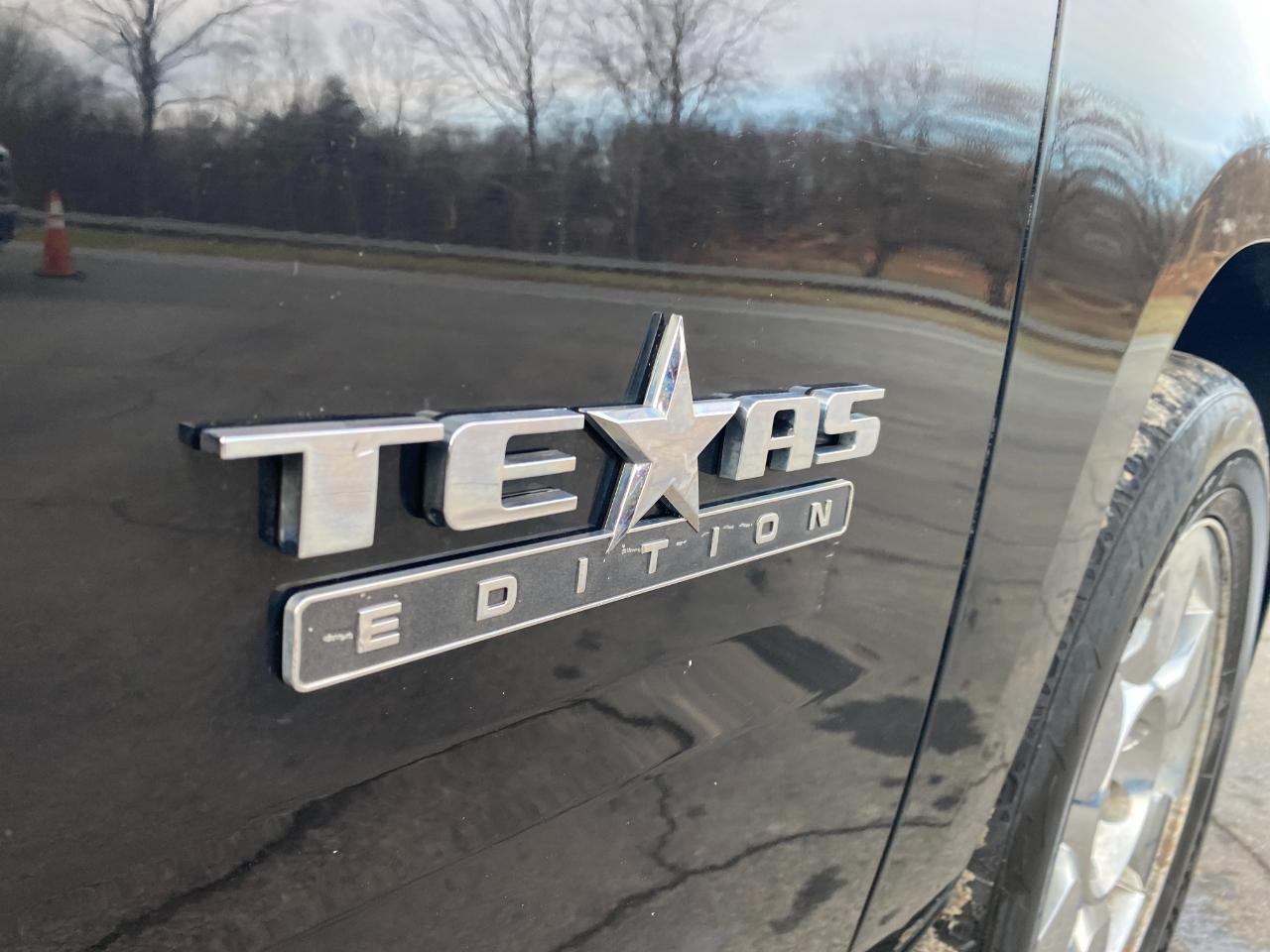 Chevrolet Suburban LT 1500 4WD 2015