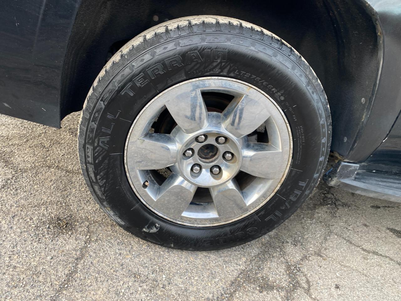 Chevrolet Suburban LT 1500 4WD 2015