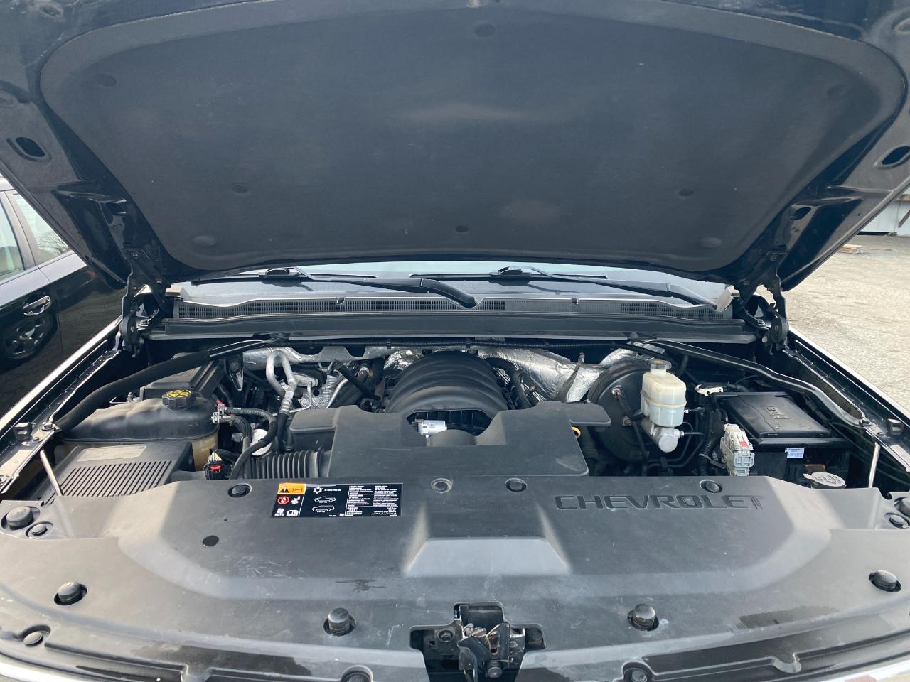 Chevrolet Suburban LT 1500 4WD 2015