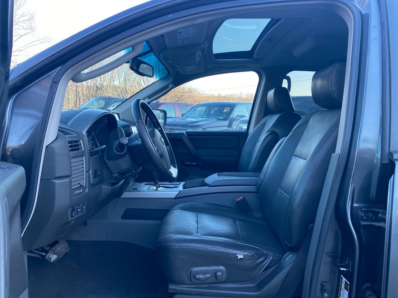 Nissan Armada LE 4WD 2007