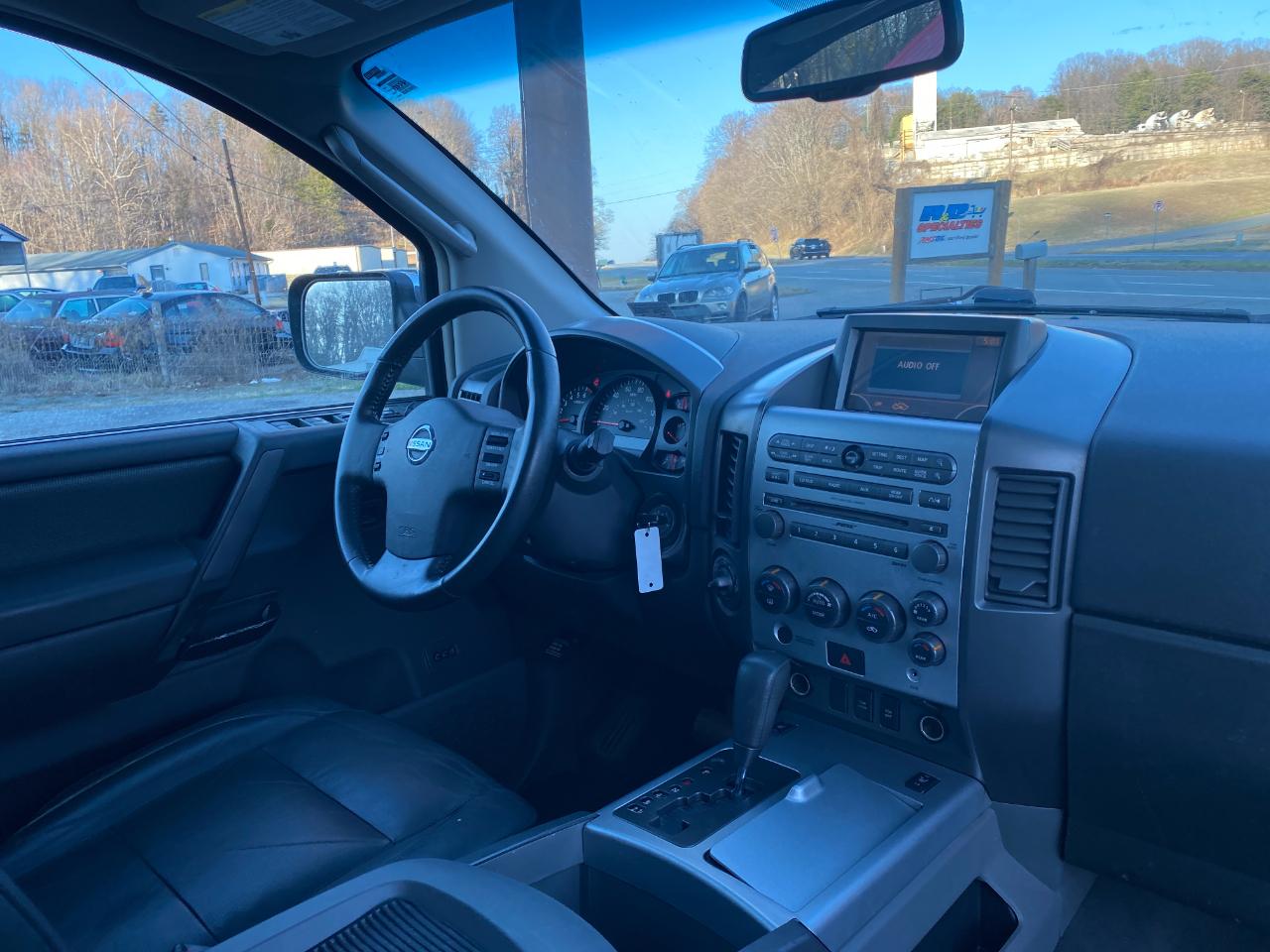 Nissan Armada LE 4WD 2007