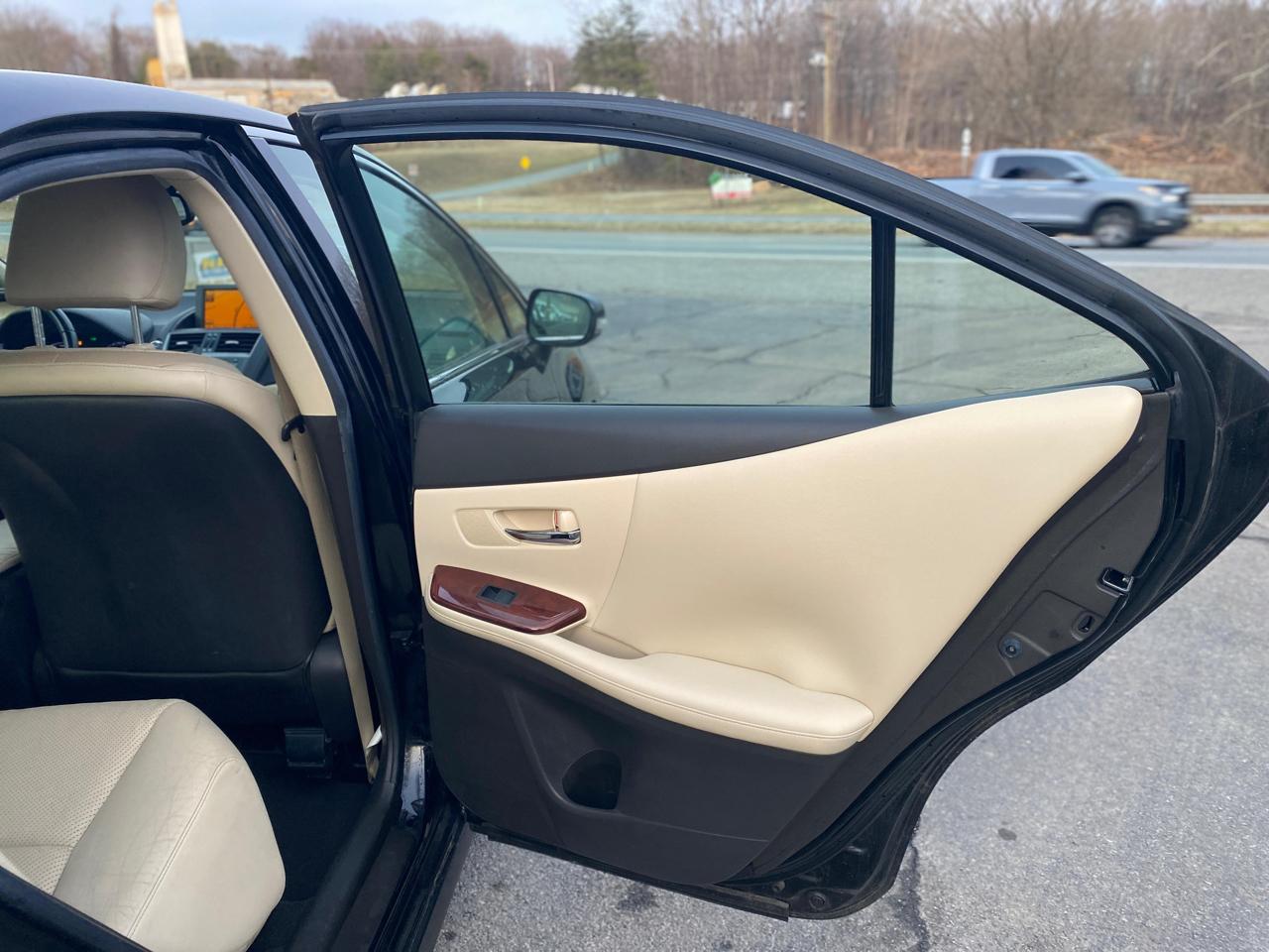 Lexus HS 250h Sedan 2010