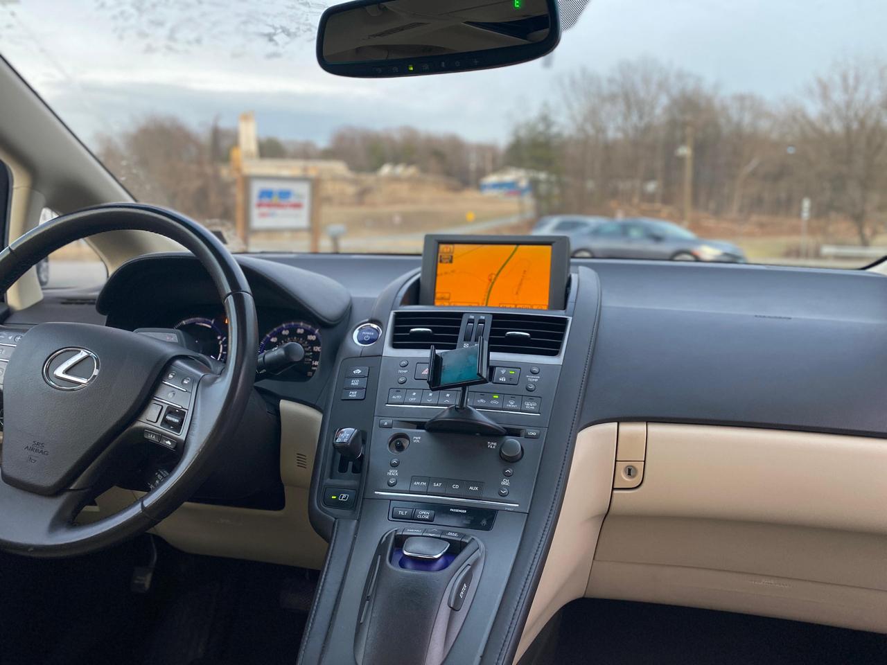 Lexus HS 250h Sedan 2010