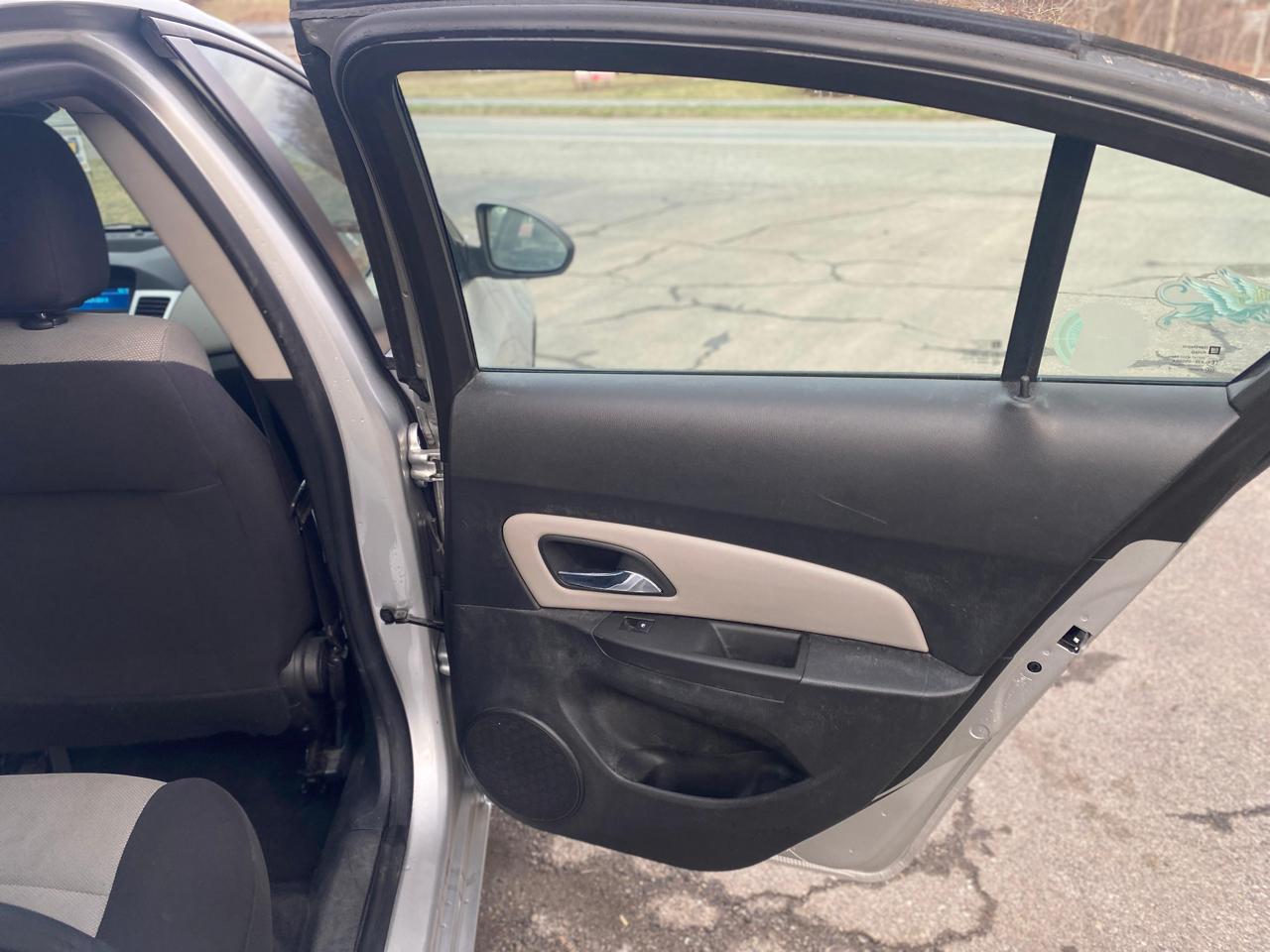 Chevrolet Cruze LS Auto 2014