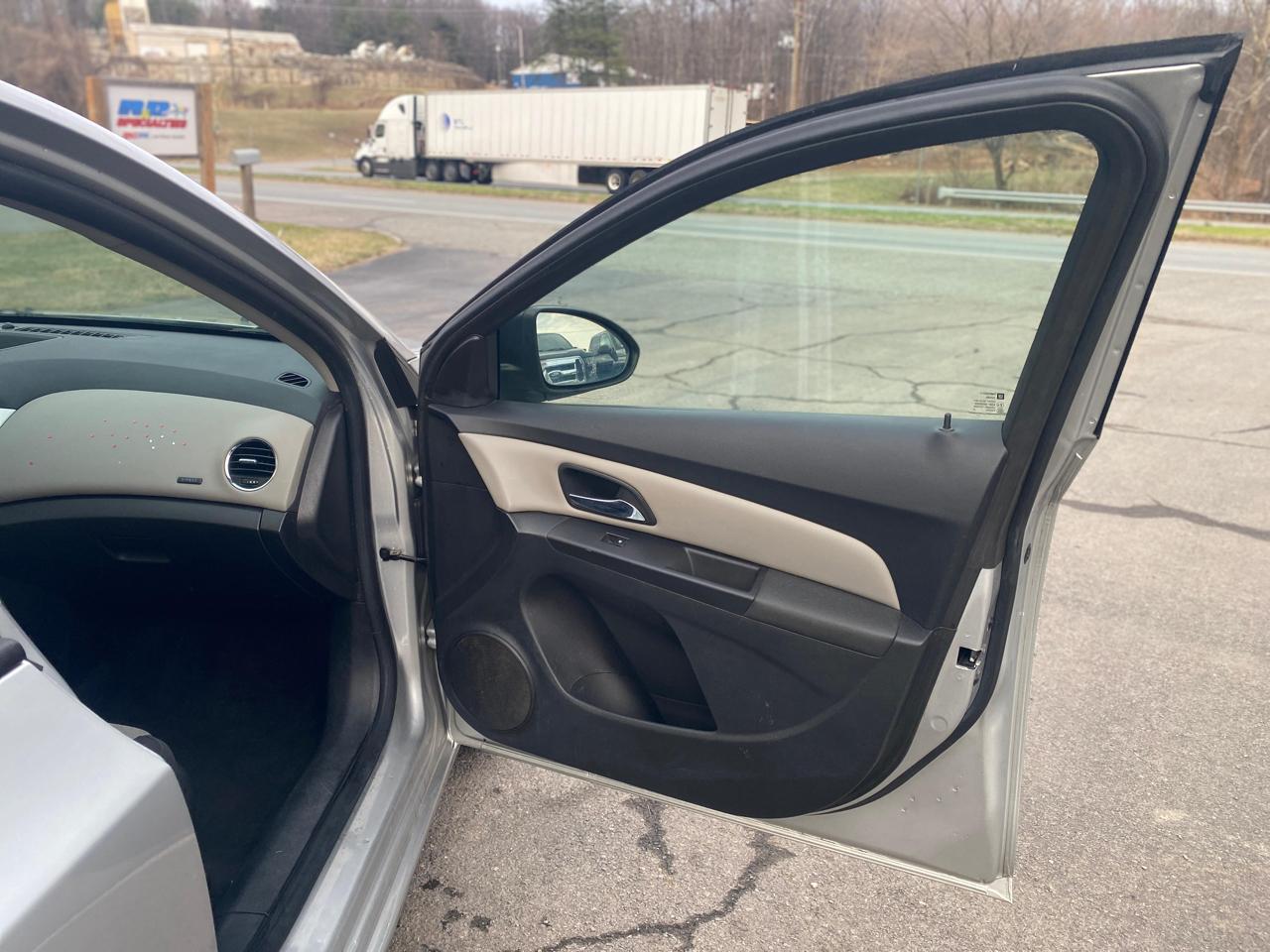 Chevrolet Cruze LS Auto 2014