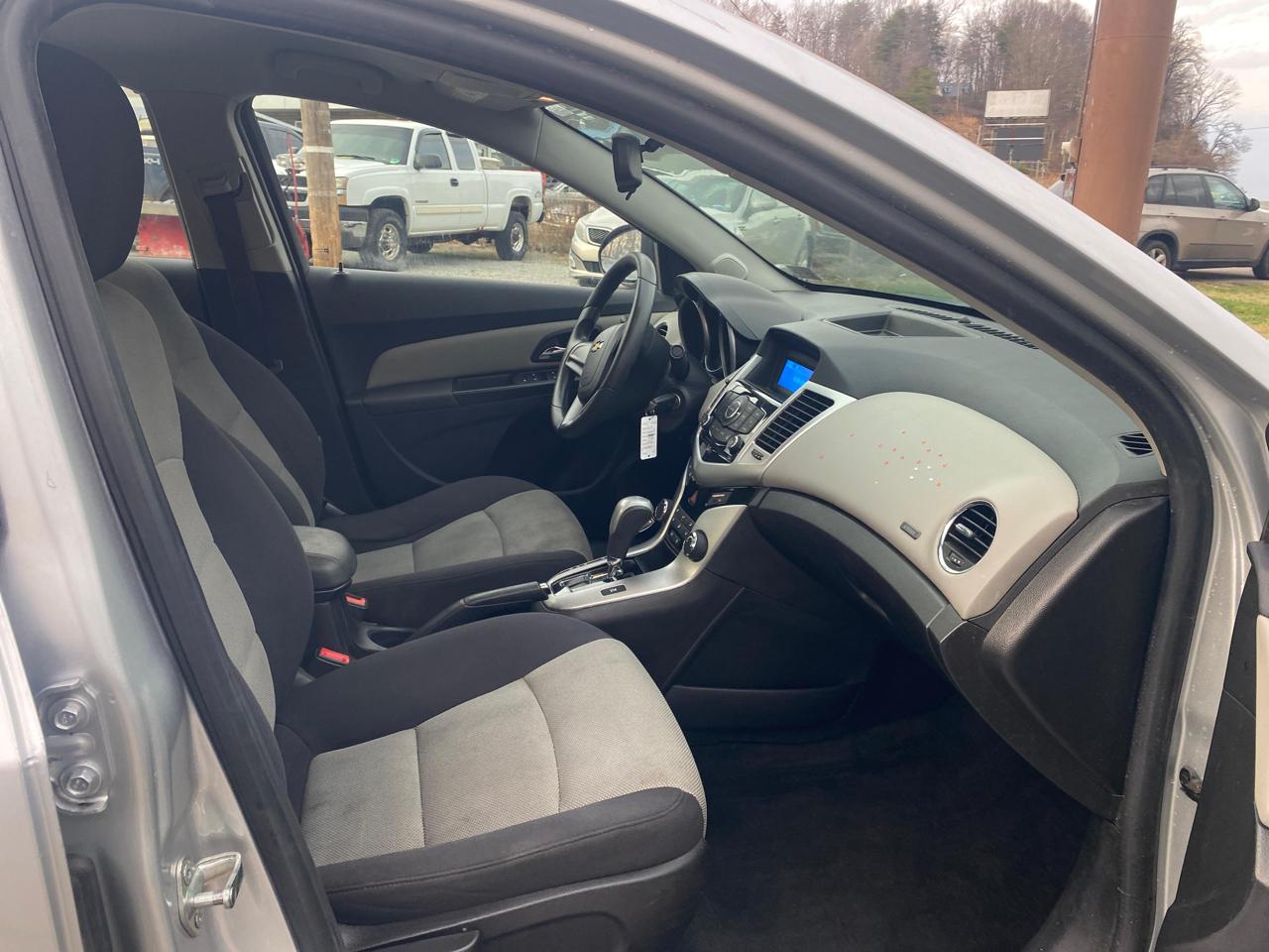 Chevrolet Cruze LS Auto 2014