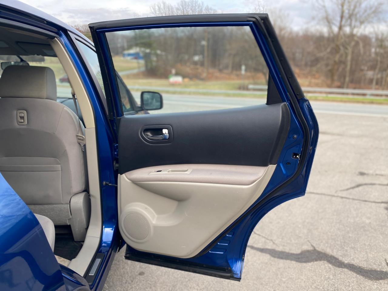 Nissan Rogue FWD S 2009