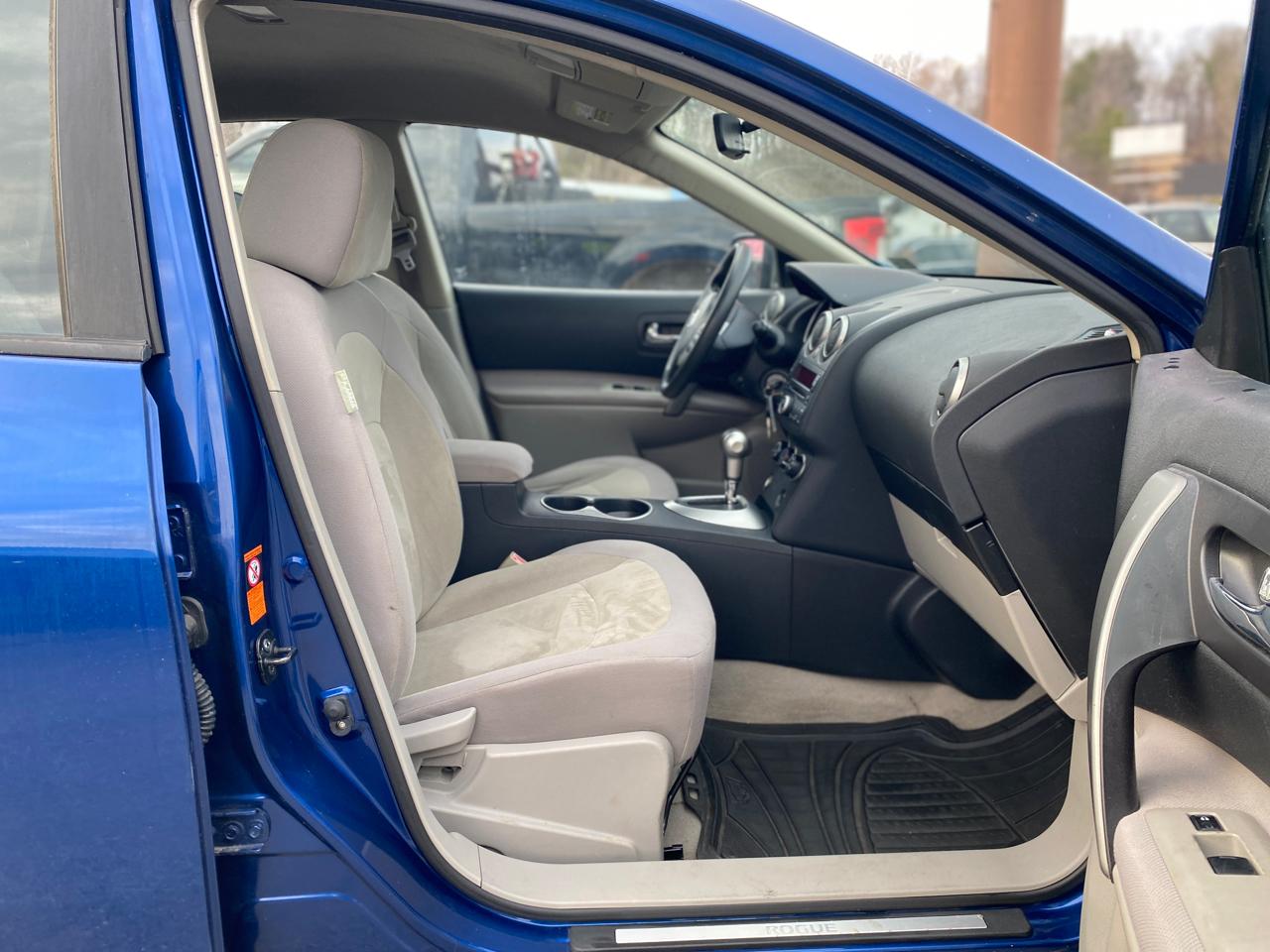 Nissan Rogue FWD S 2009