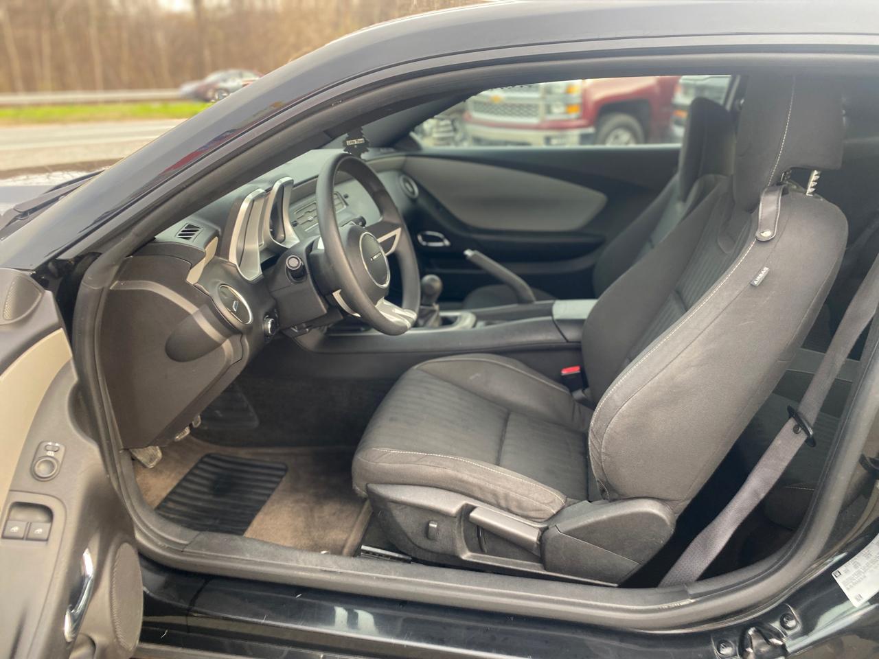 Chevrolet Camaro LS Coupe 2010