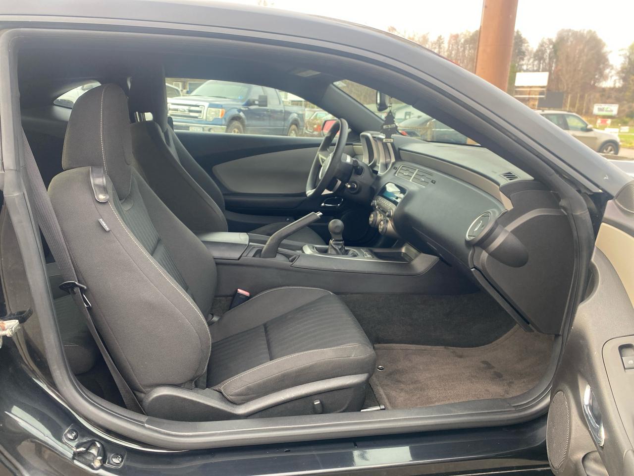 Chevrolet Camaro LS Coupe 2010