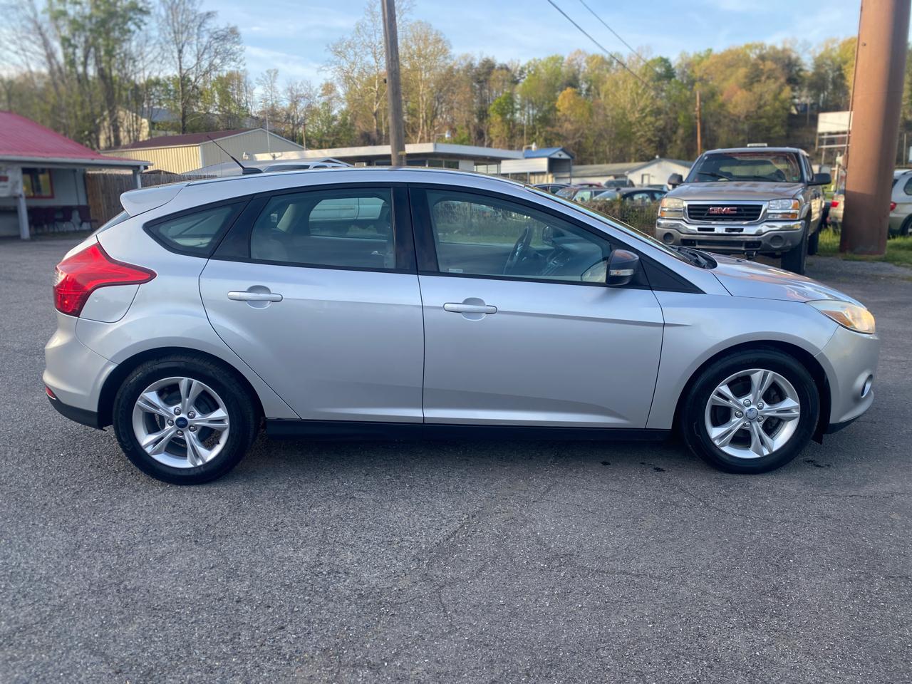Ford Focus SE Hatch 2013