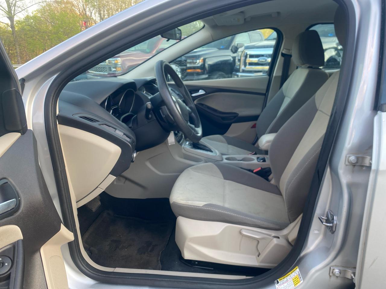 Ford Focus SE Hatch 2013