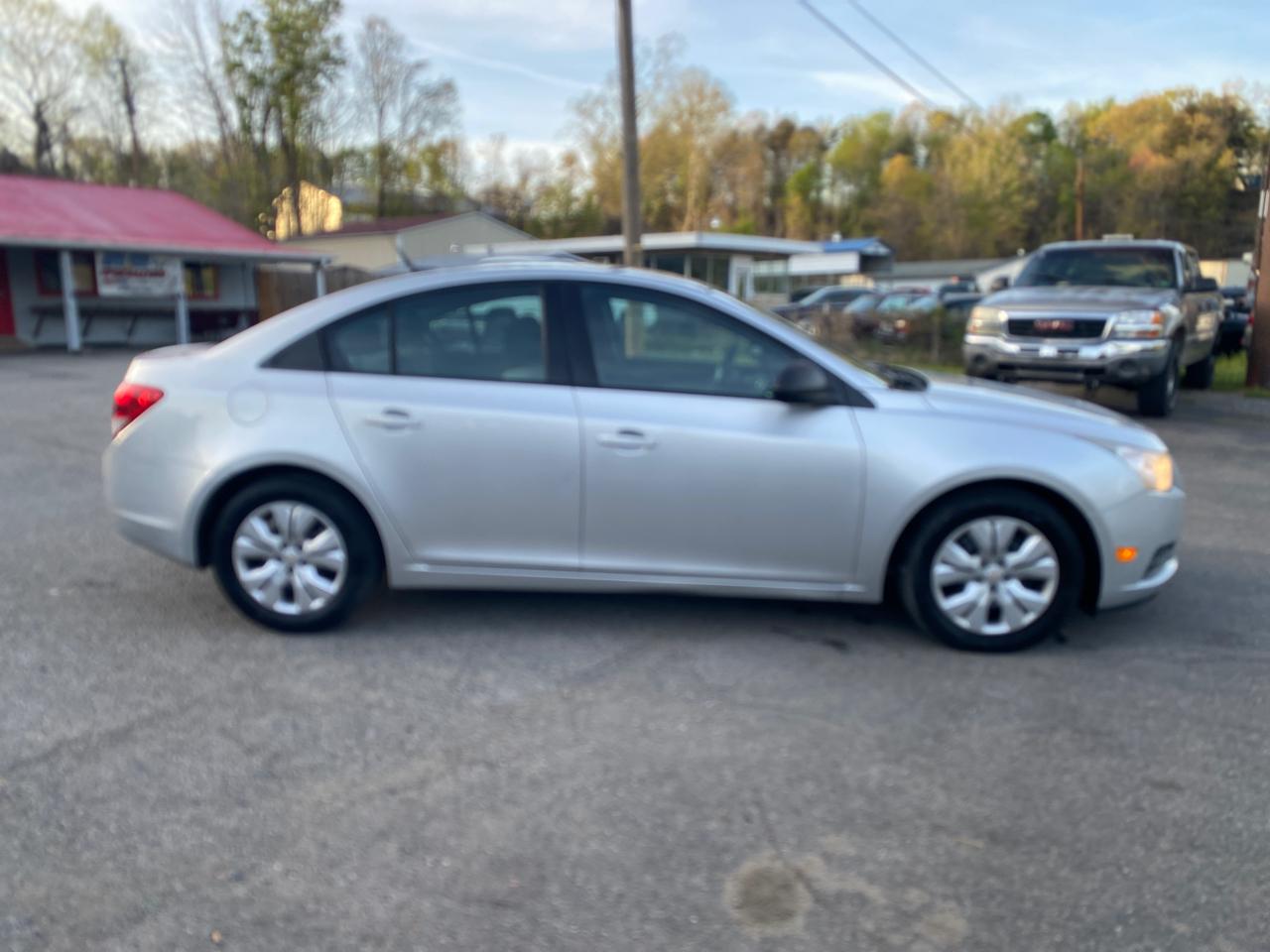 Chevrolet Cruze LS Auto 2014