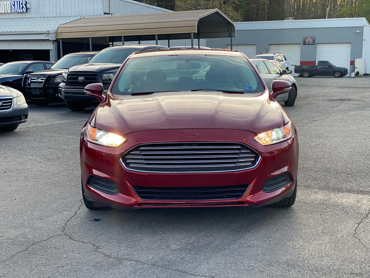 Ford Fusion SE 2015