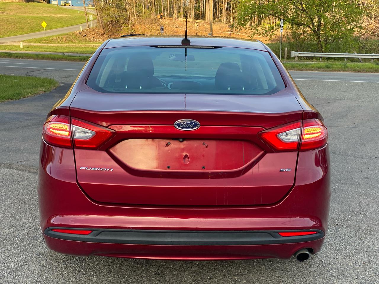 Ford Fusion SE 2015