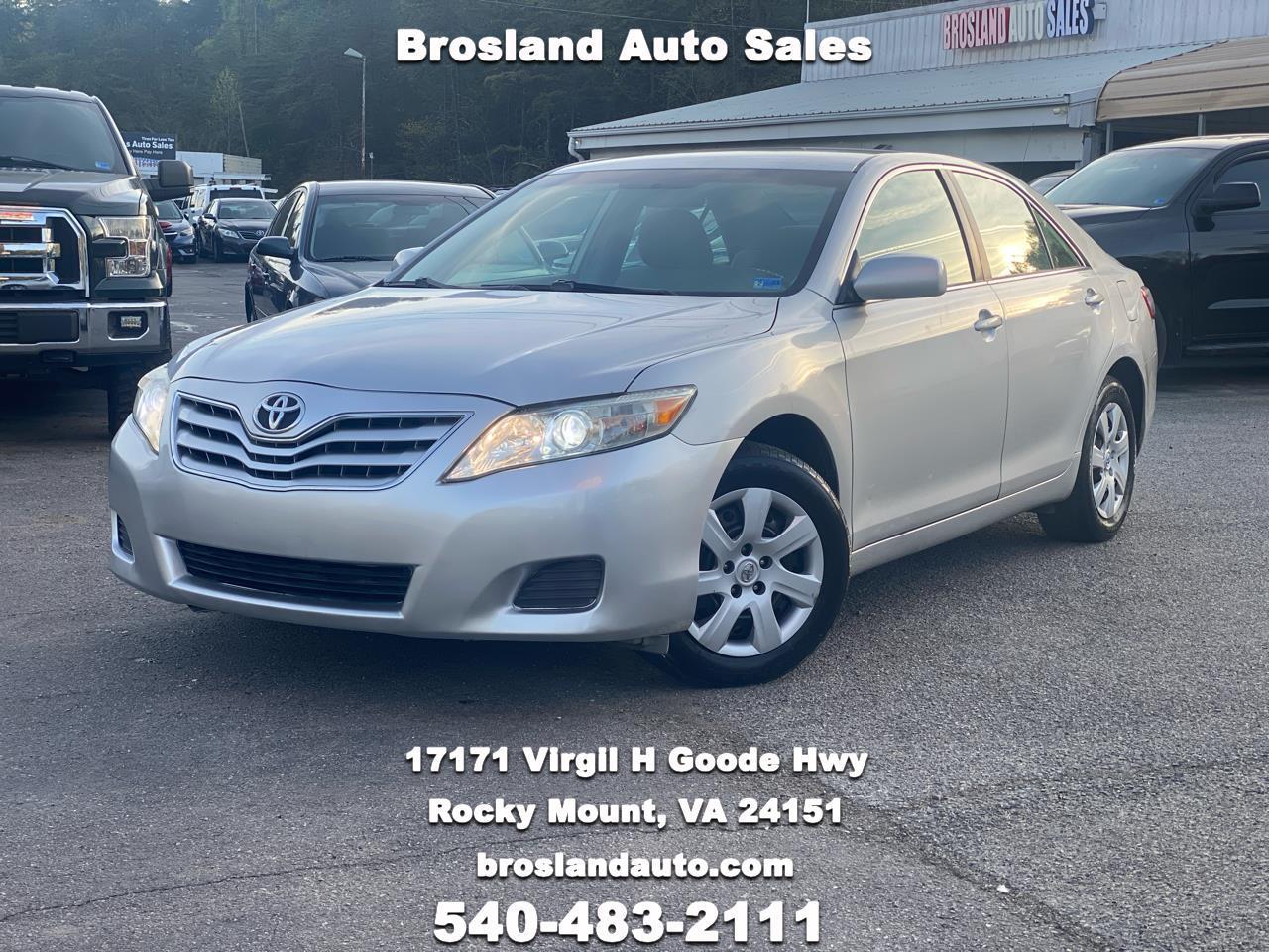 Toyota Camry Base 6-Spd AT 2011