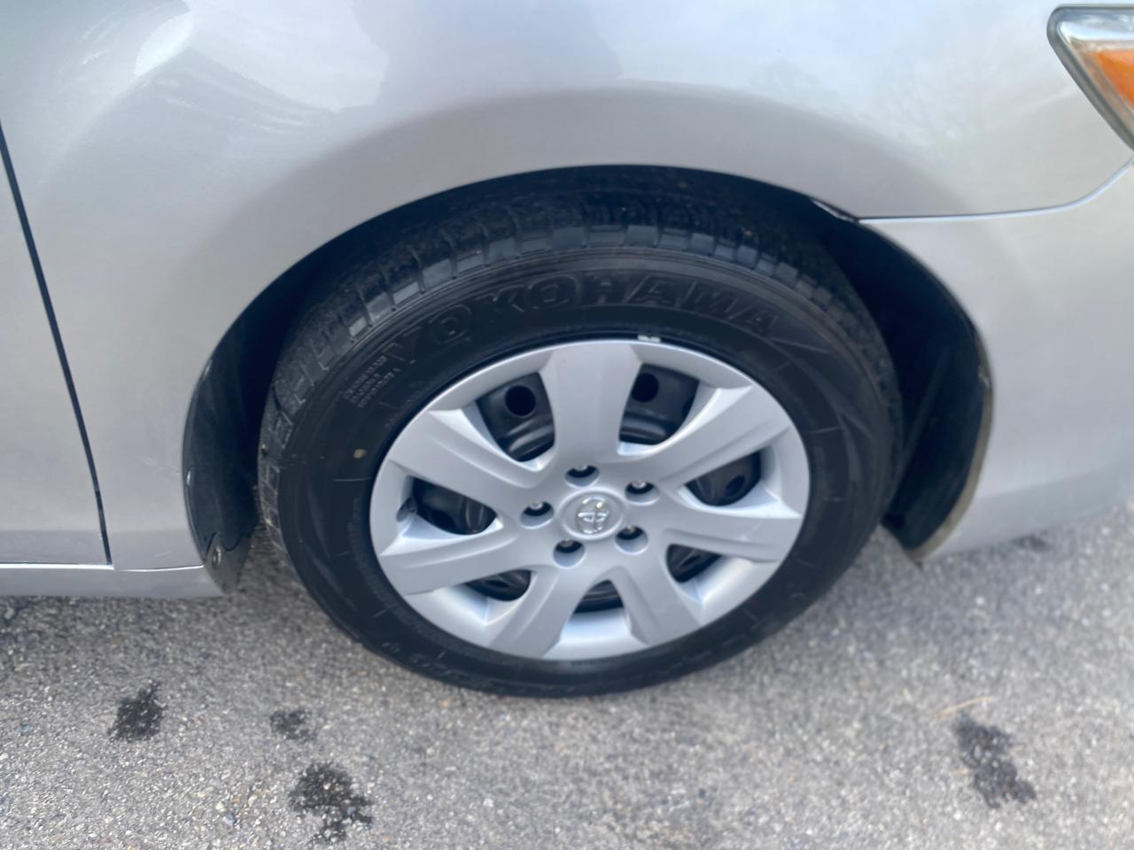 Toyota Camry Base 6-Spd AT 2011