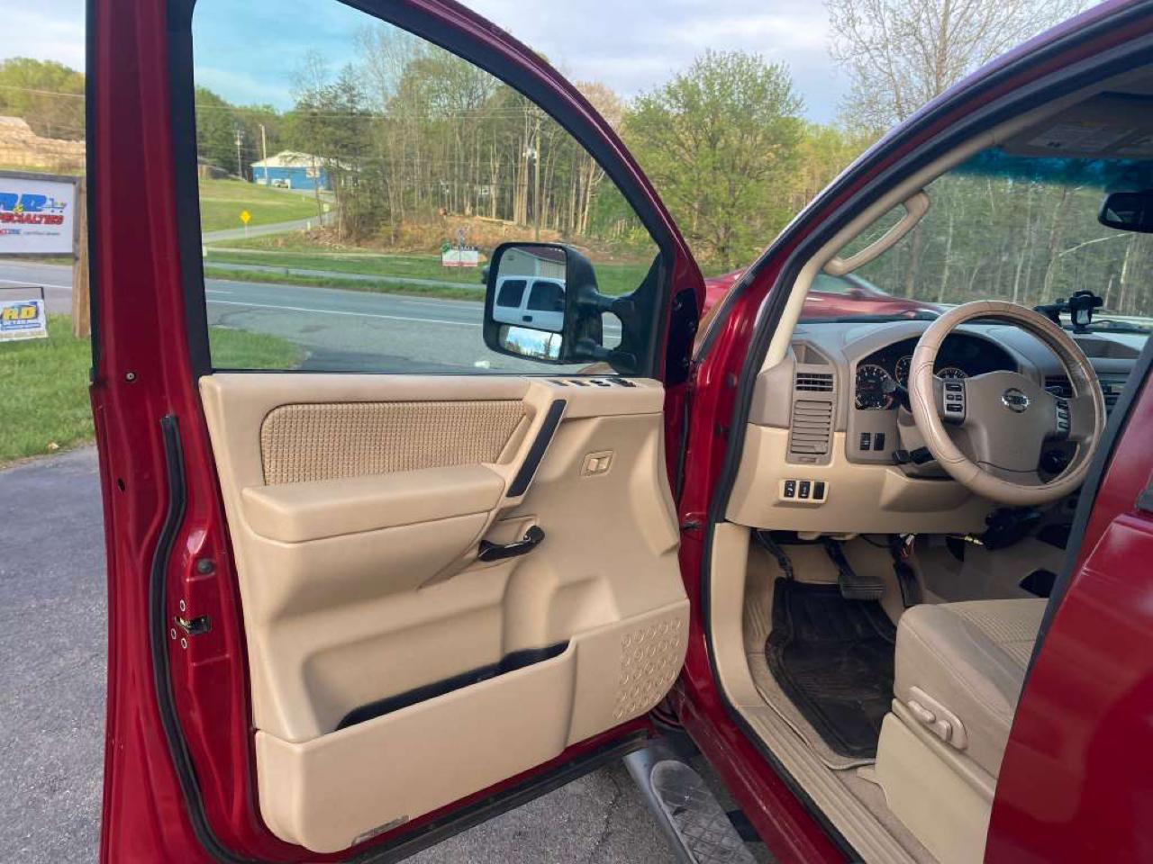 Nissan Titan LE Crew Cab 4WD LWB 2008