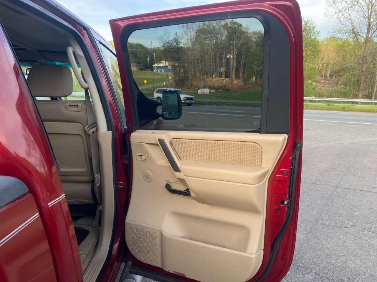 Nissan Titan LE Crew Cab 4WD LWB 2008