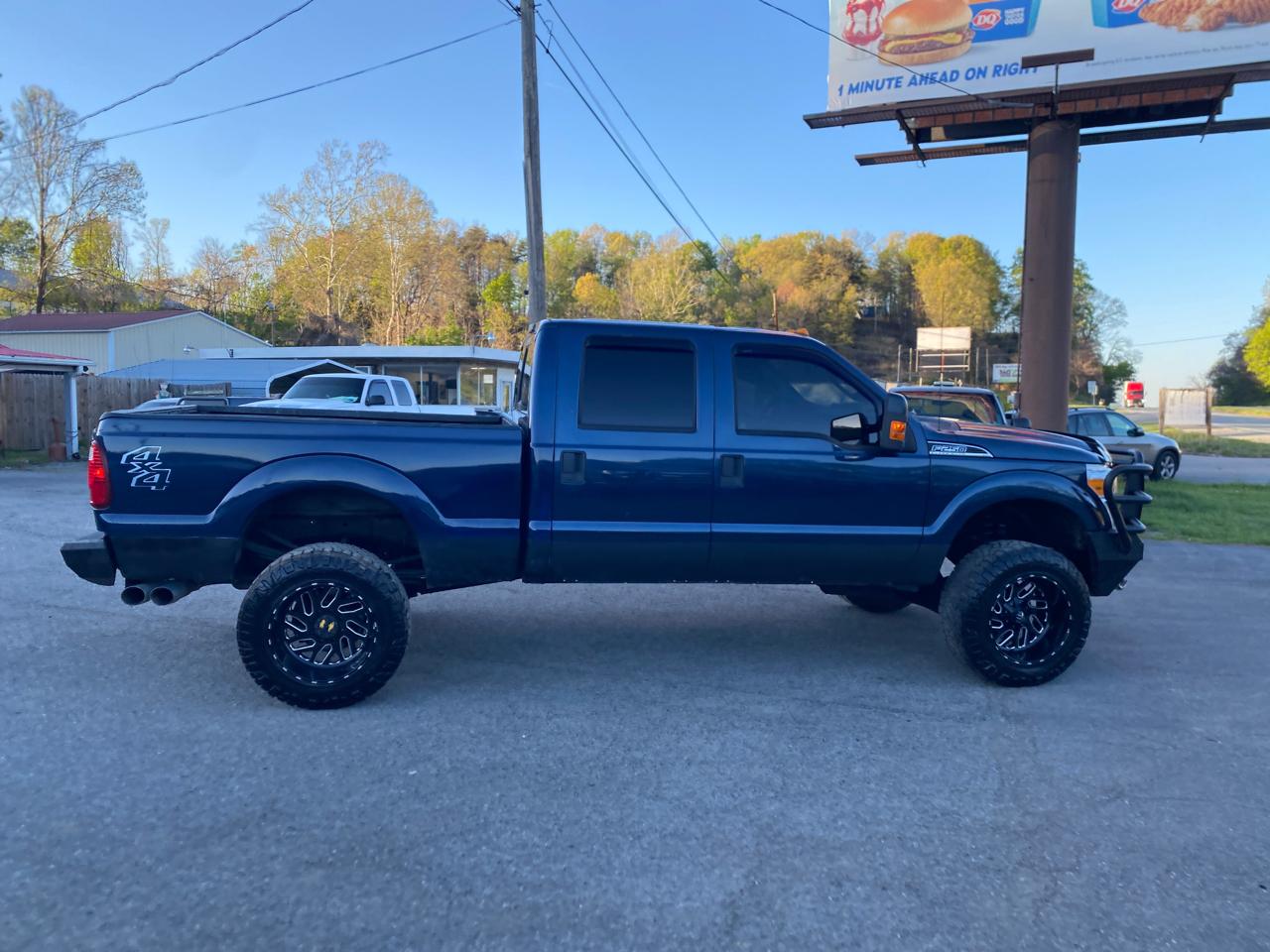 Ford F-250 SD XLT Crew Cab Long Bed 4WD 2016