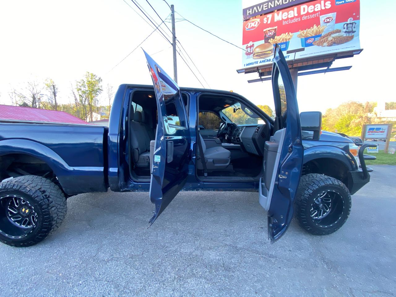 Ford F-250 SD XLT Crew Cab Long Bed 4WD 2016