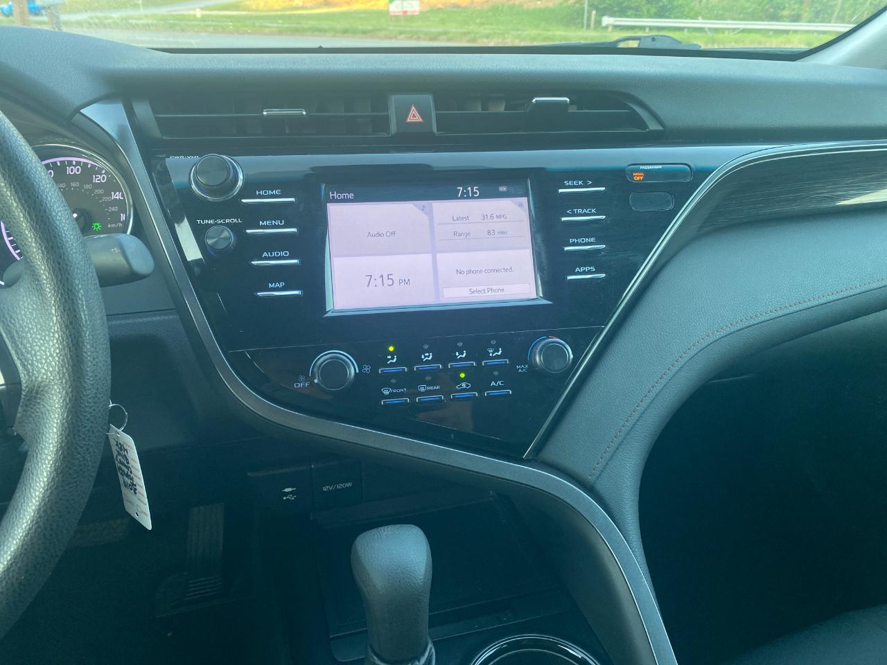 Toyota Camry L 4D Sedan 2019