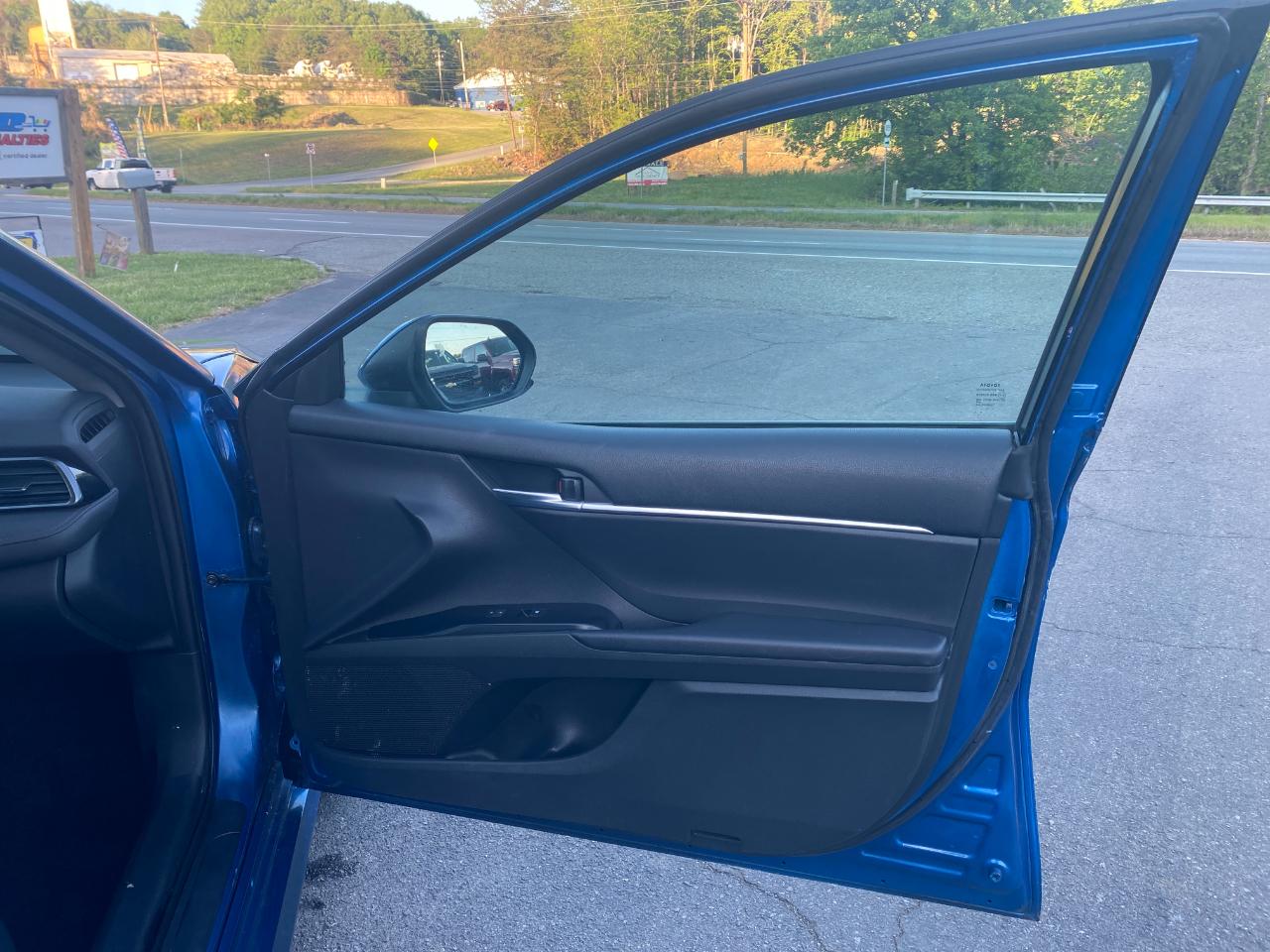 Toyota Camry L 4D Sedan 2019