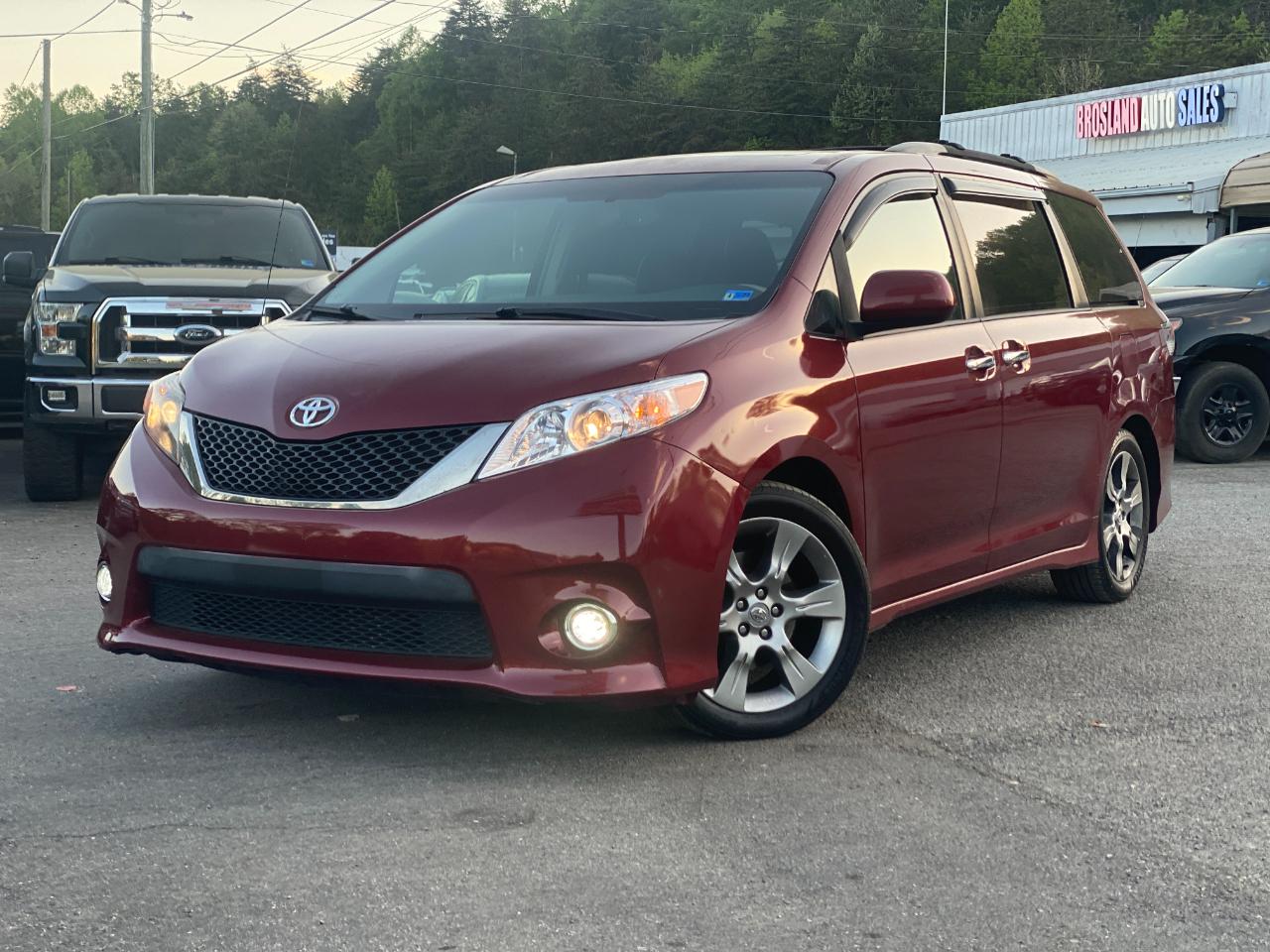 Toyota Sienna FWD 7-Passenger V6 2014