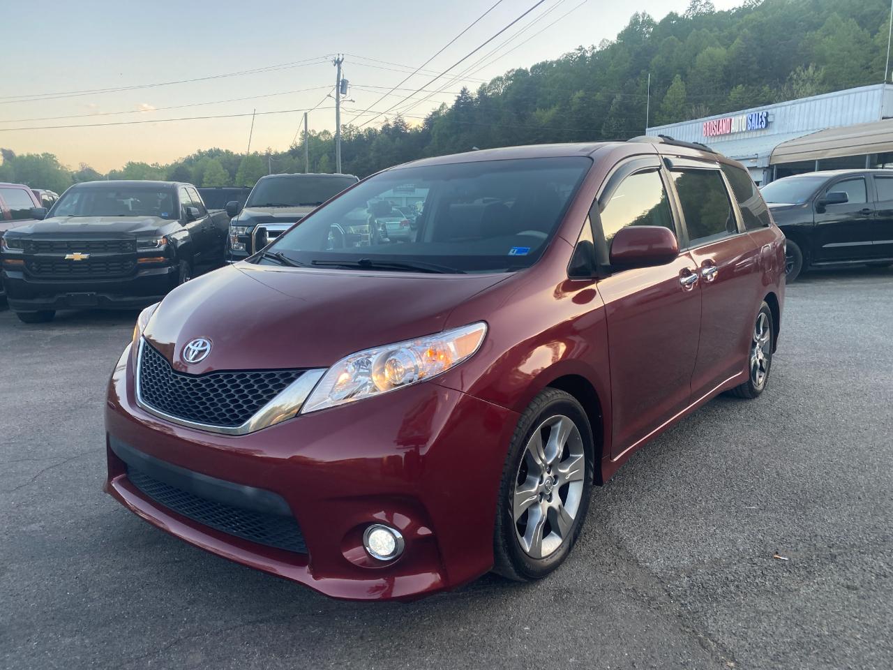 Toyota Sienna FWD 7-Passenger V6 2014