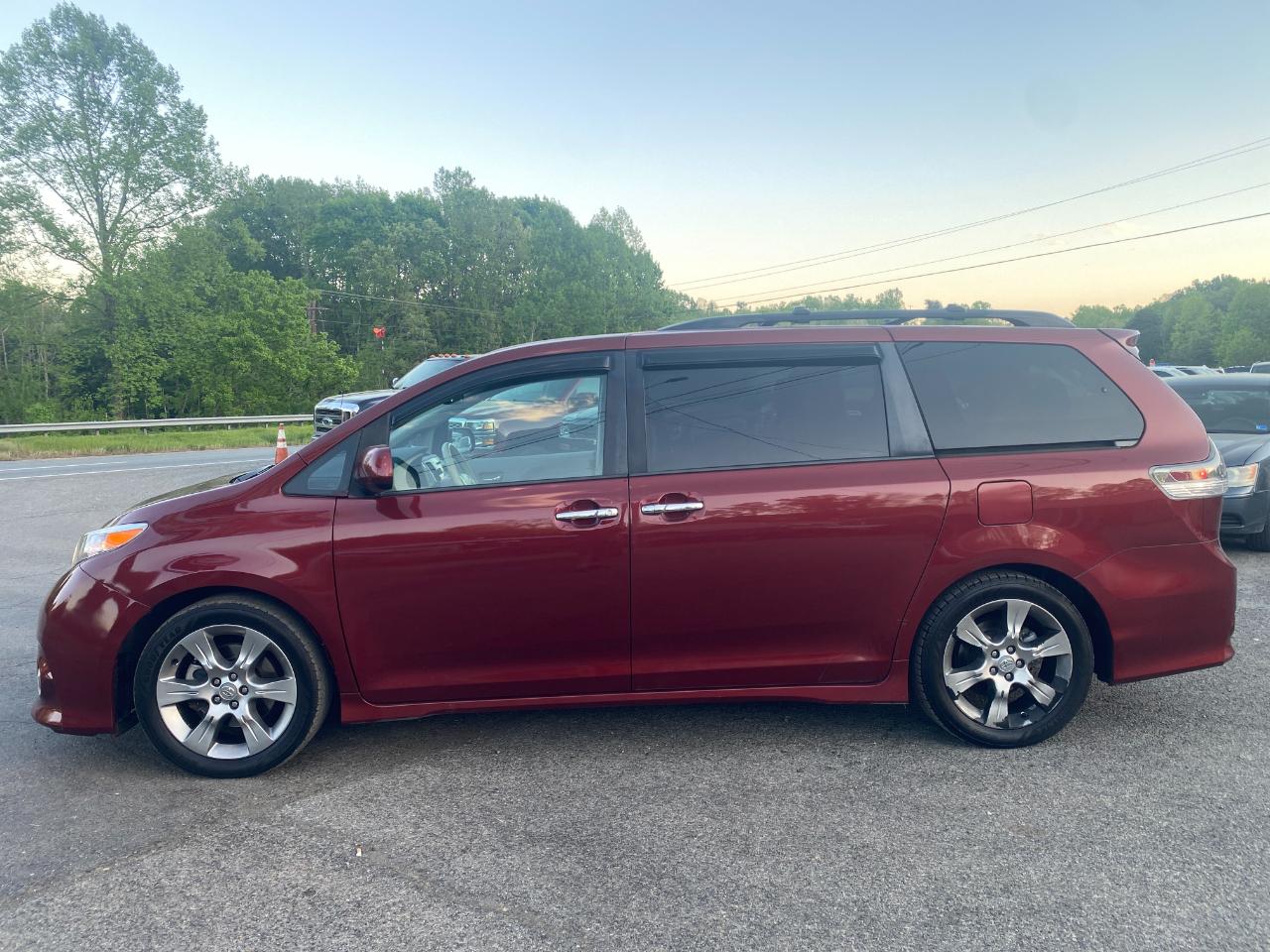 Toyota Sienna FWD 7-Passenger V6 2014