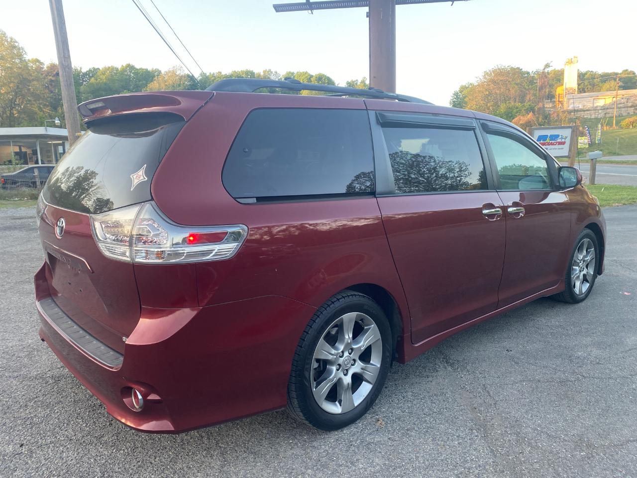 Toyota Sienna FWD 7-Passenger V6 2014