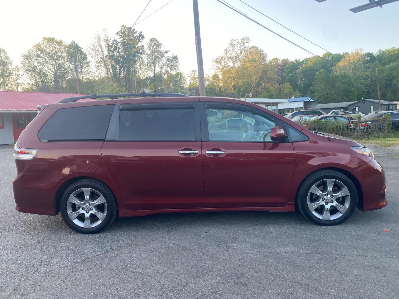 Toyota Sienna FWD 7-Passenger V6 2014