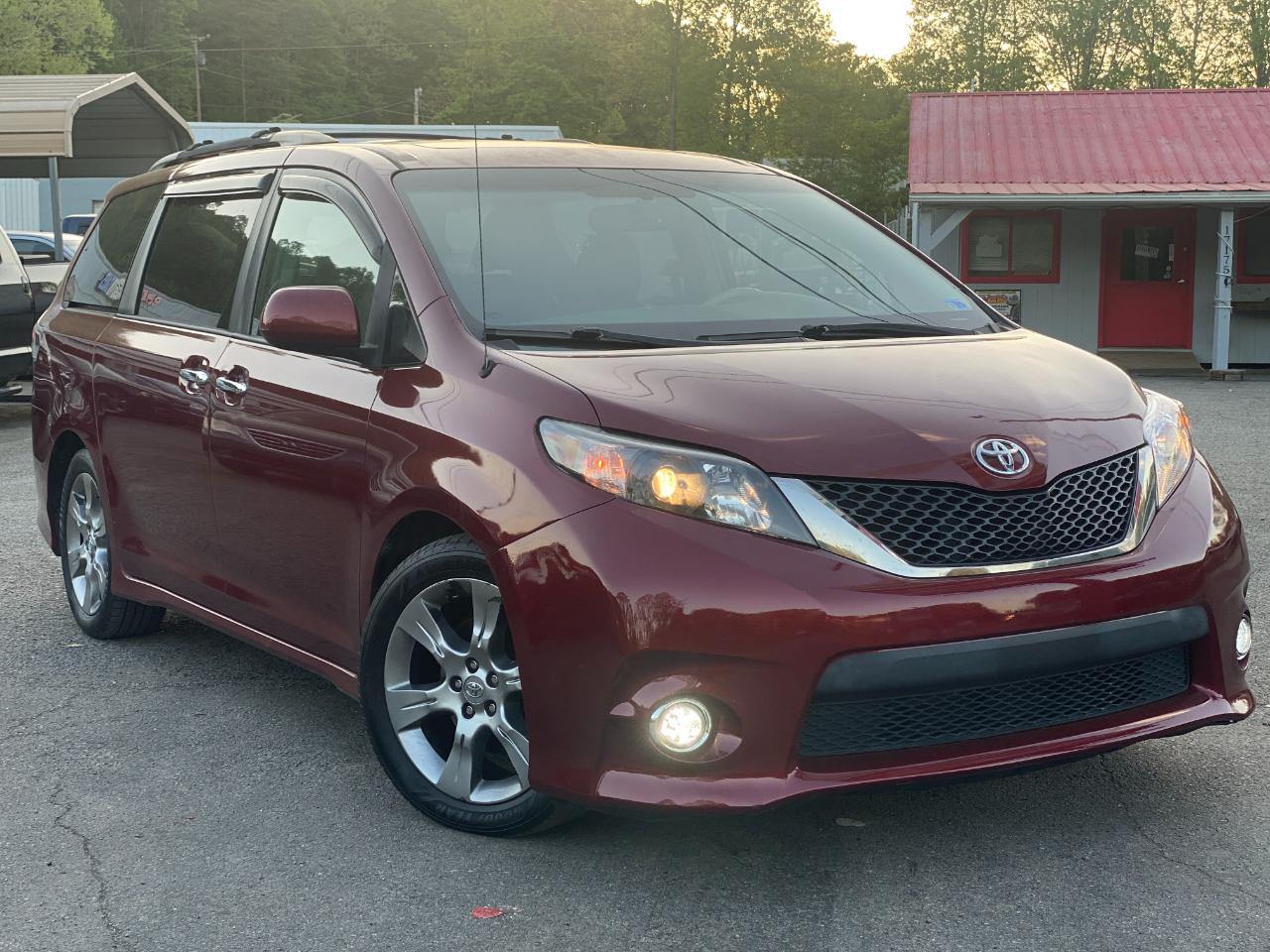 Toyota Sienna FWD 7-Passenger V6 2014