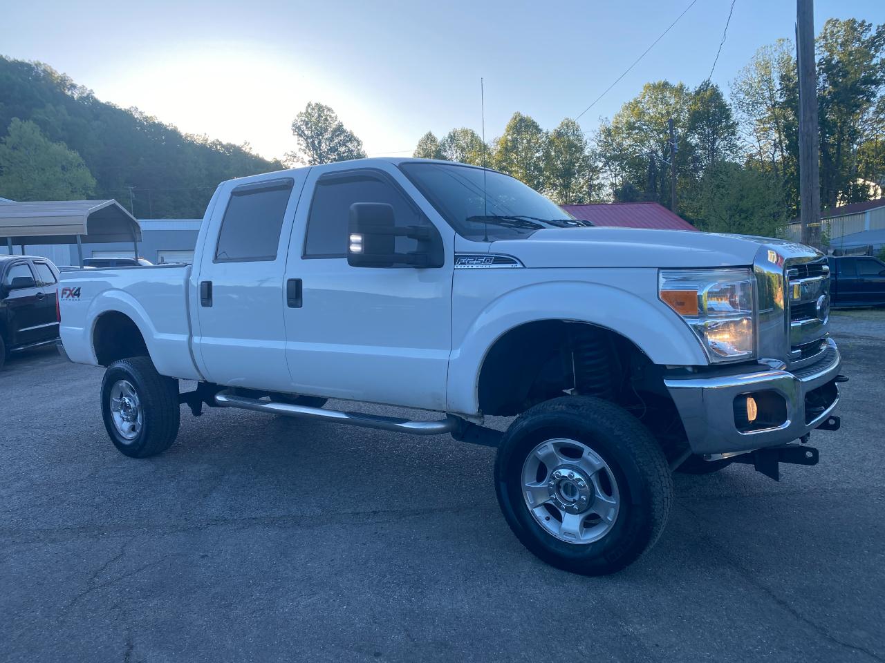 Ford F-250 SD XLT Crew Cab Long Bed 4WD 2016