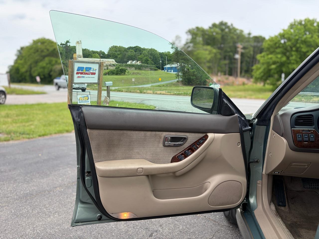 Subaru Outback Wagon w/ All-weather Package 2003